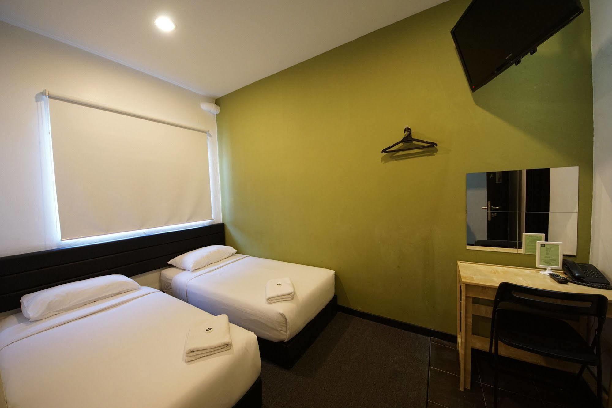 איפוה Tulip Hotel מראה חיצוני תמונה